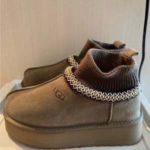 Brand New UGG Brown Suede Ankle Boots